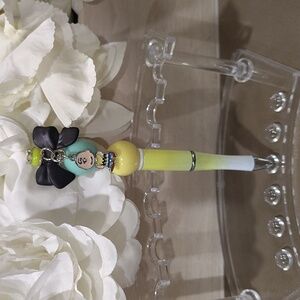 Custom Beaded Pen - Gifts For Her - Cute Office supplies - Charlie Brown